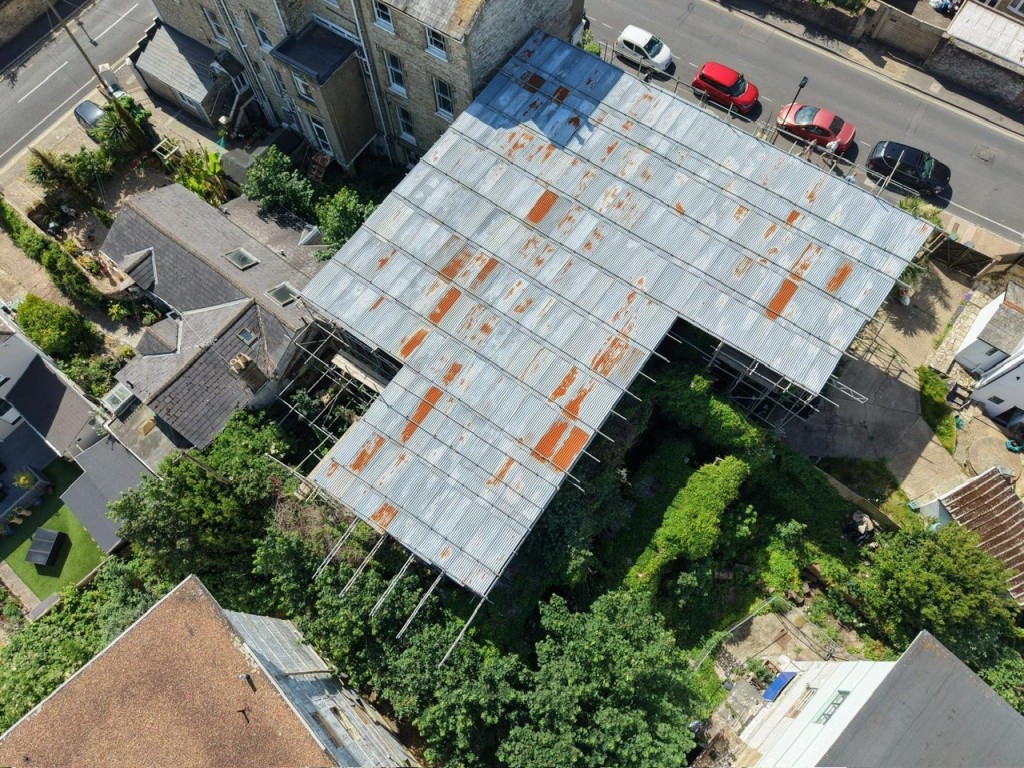 Lot: 121 - FREEHOLD TOWN CENTRE FORMER FREE SCHOOL AND COMMUNITY HALL WITH POTENTIAL - Looking down on the Site from Above